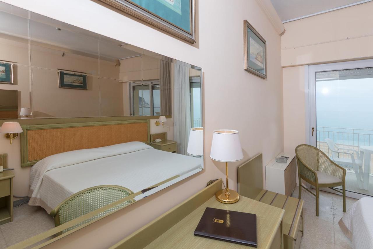 Hotel Numana Palace Esterno foto