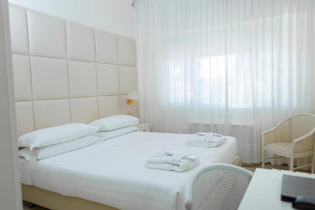 Hotel Numana Palace Esterno foto